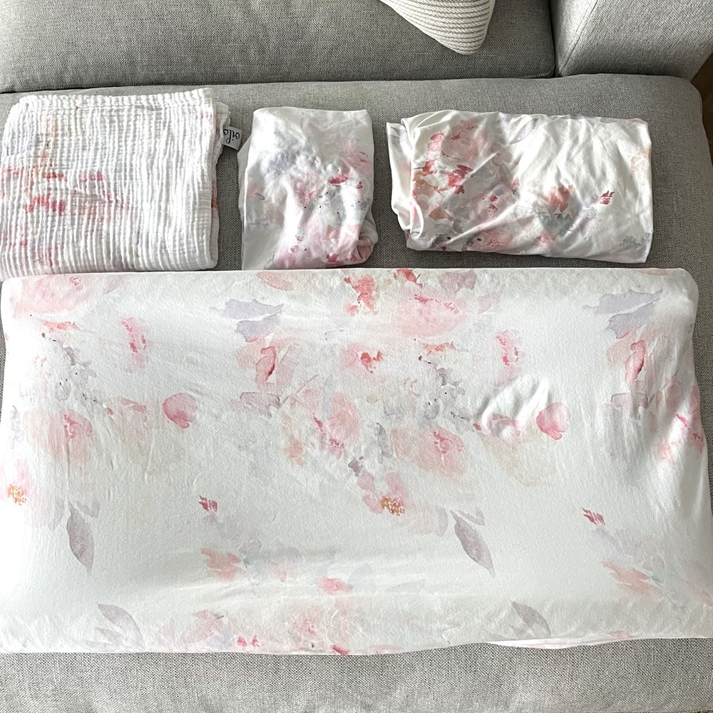 Oilo Studio “Prim Floral” cribsheet, swaddle, and two changing pad covers bundle